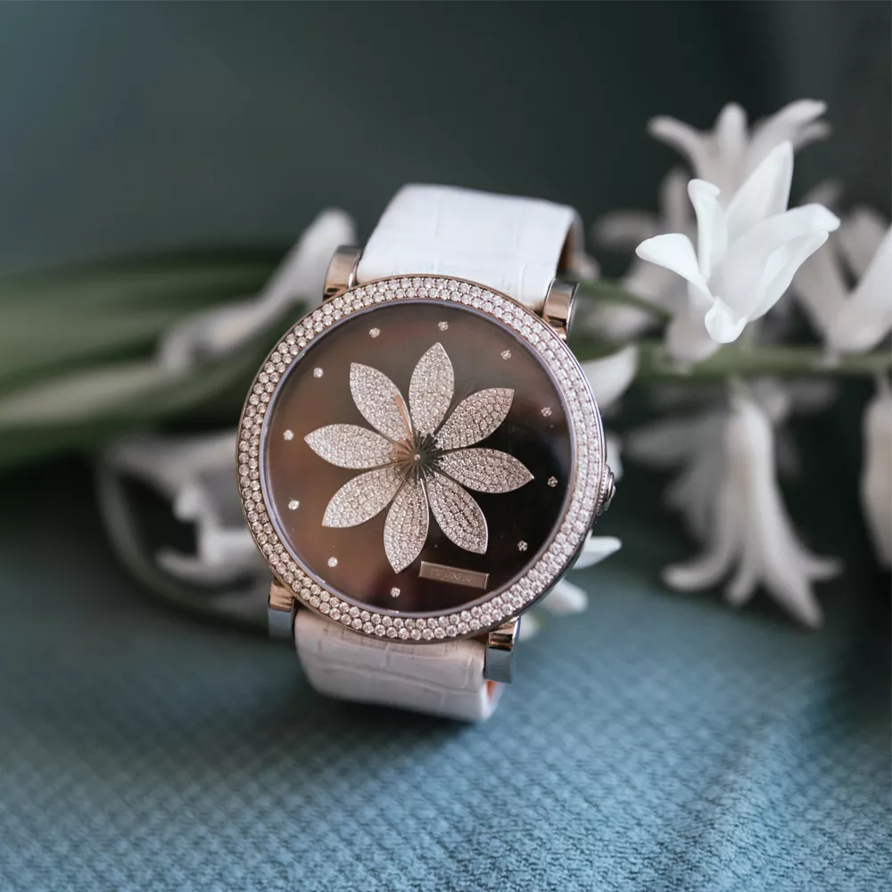 Годинник Lotus 