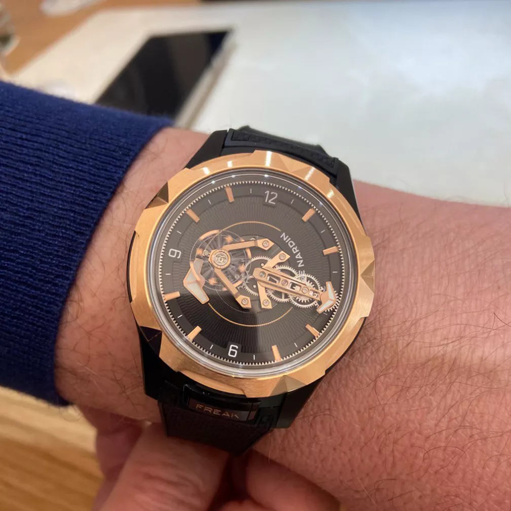 Годинник Freak ONE